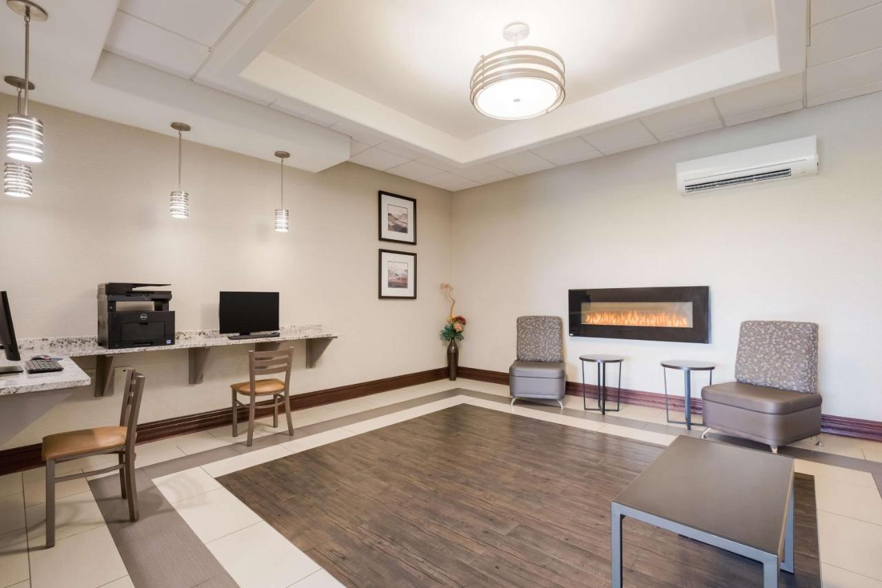 Western Northwest Indiana Hotel